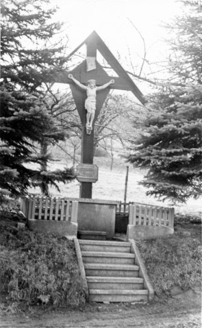1945_kreuz-hauptstrasse.jpg
